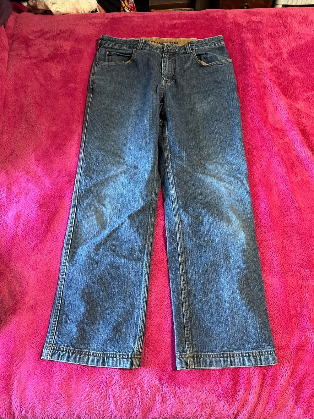 Duluth Trading Co. Men's Straight-Leg Blue Jeans